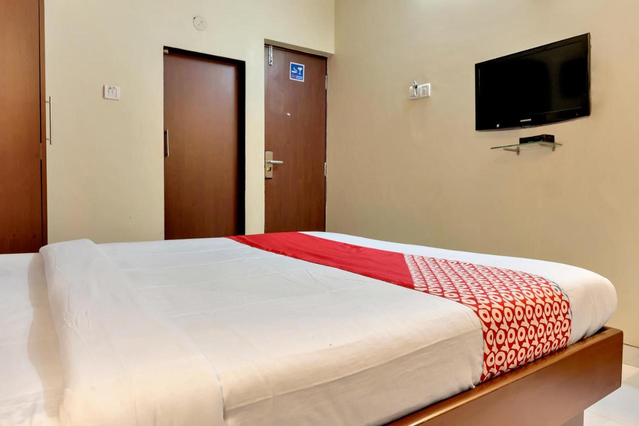 Konark Apartment Mālād Esterno foto