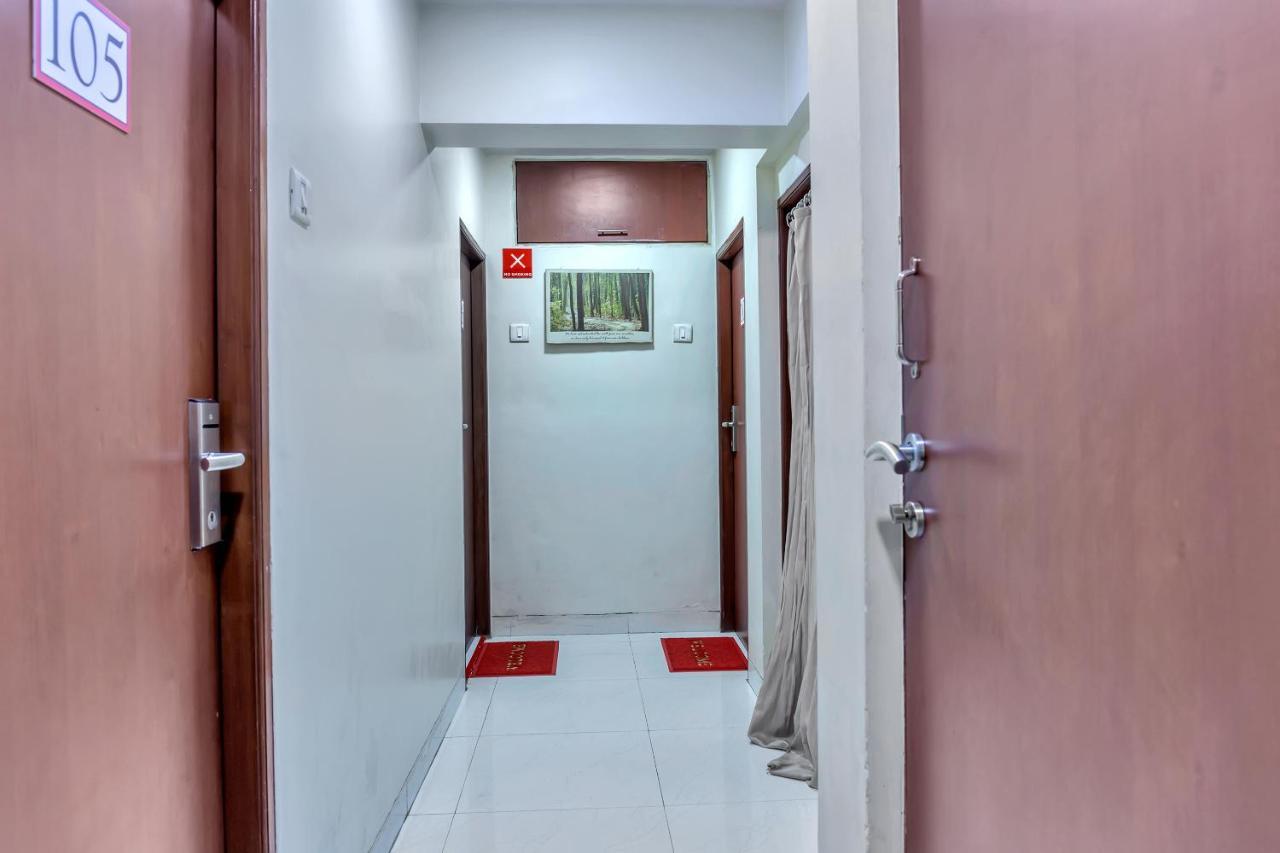 Konark Apartment Mālād Esterno foto
