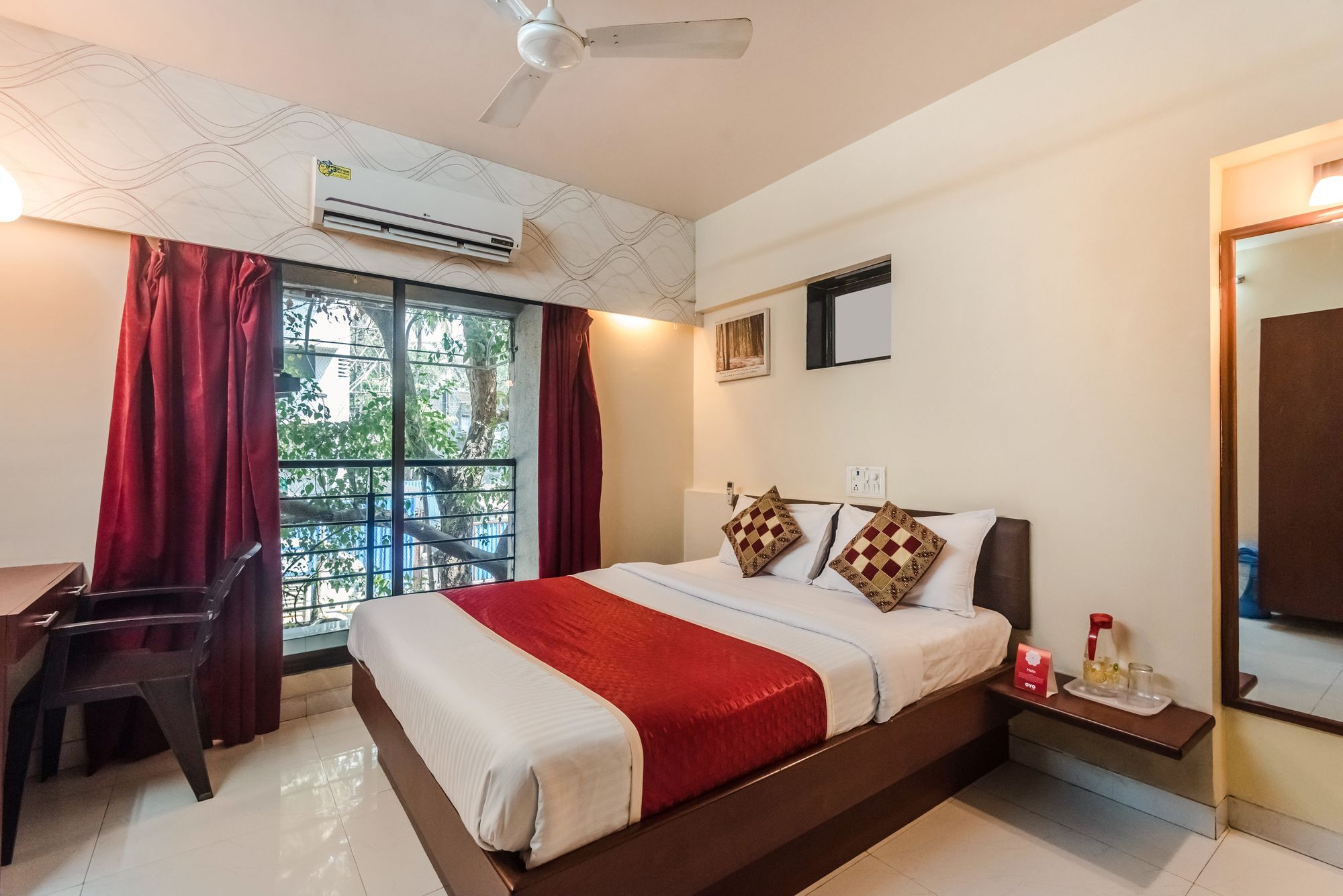 Konark Apartment Mālād Esterno foto